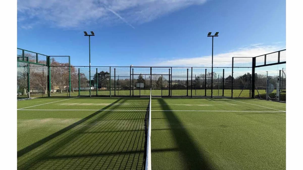 Hollybush Padel padel courts