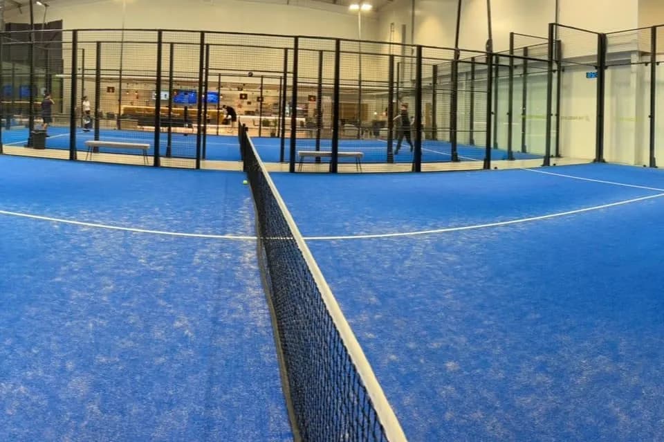 PADELHUB RH17 Crawley padel courts