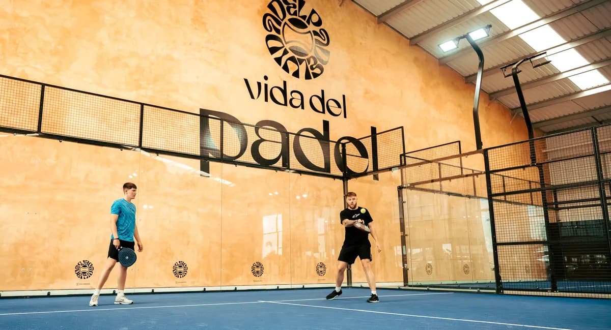Vida Del Padel - Sheffield padel courts
